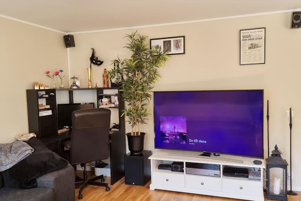 Trevlig Laegenhet Naera Stroemstad Centrum Kültér fotó